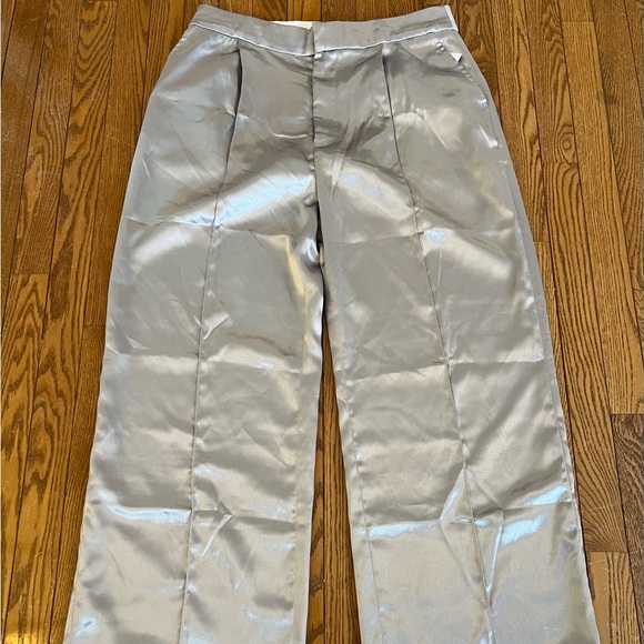 NWOT HOUSE OF CB 'Alivia' Grey Satin Trousers size large - Picture 3 of 5